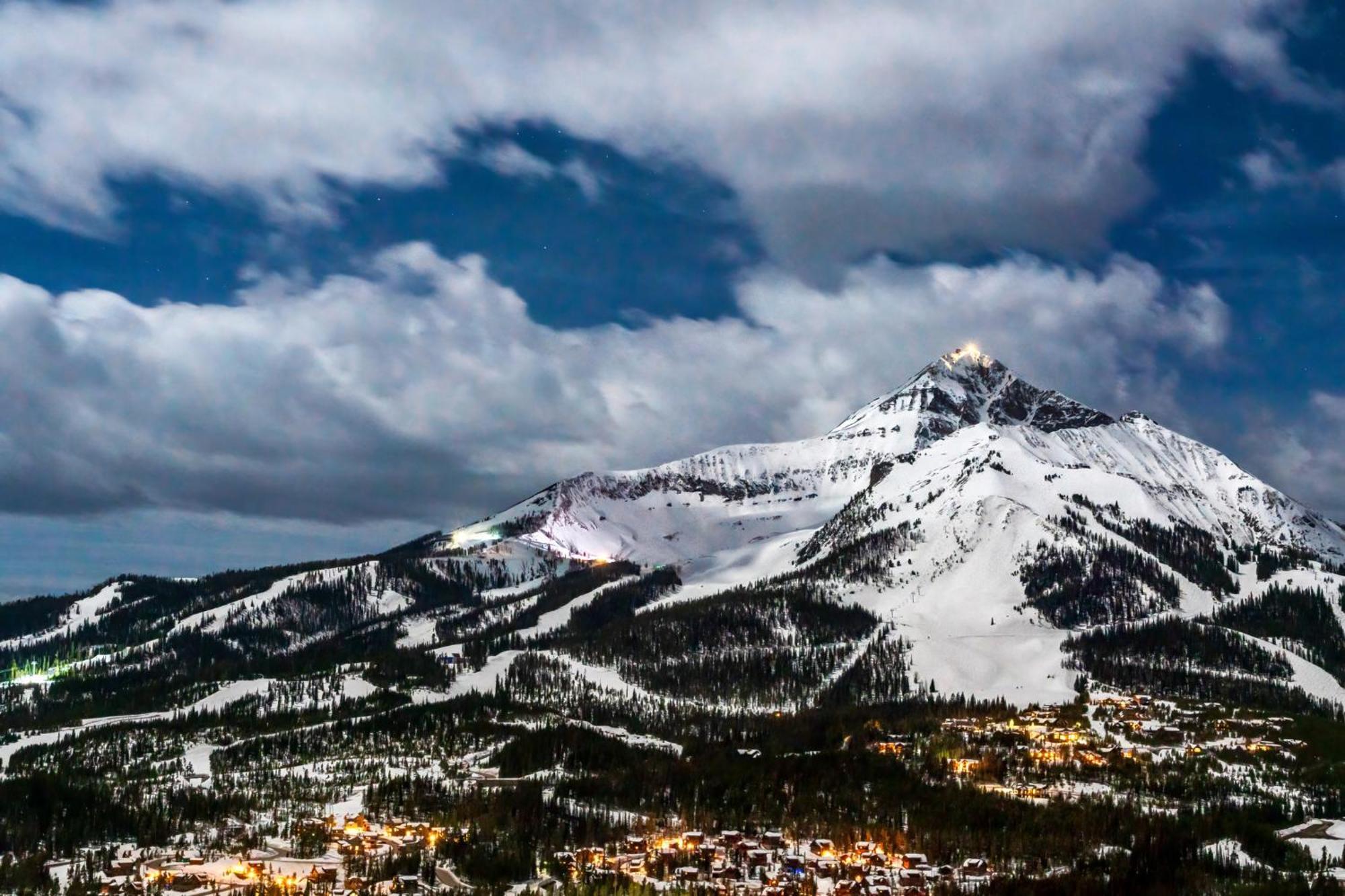 Even Hotel Bozeman Yellowstone Intl Arpt By Ihg Белград Екстер'єр фото