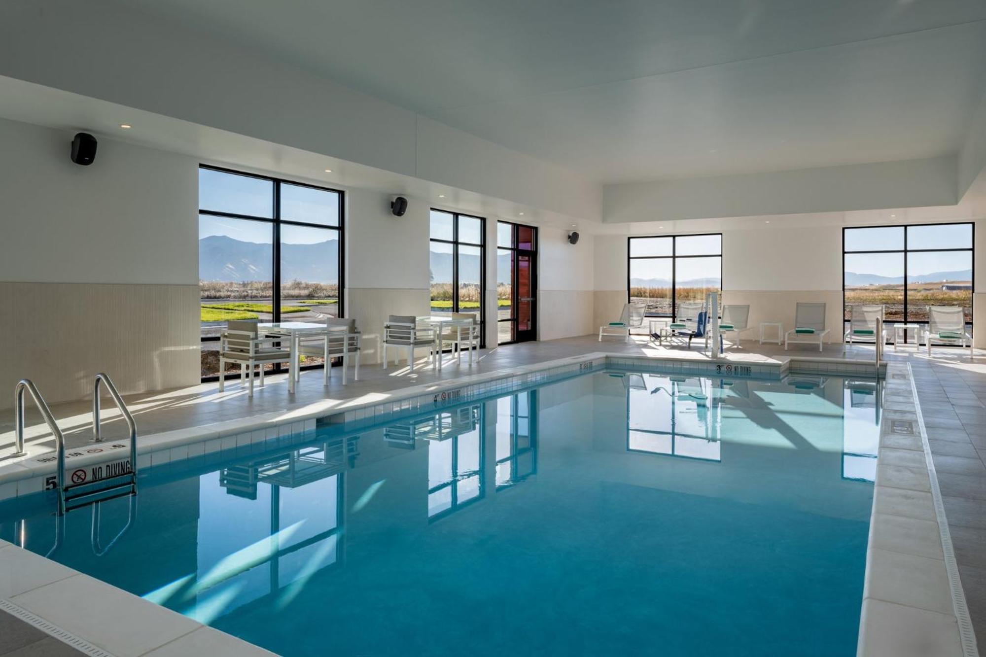 Even Hotel Bozeman Yellowstone Intl Arpt By Ihg Белград Екстер'єр фото