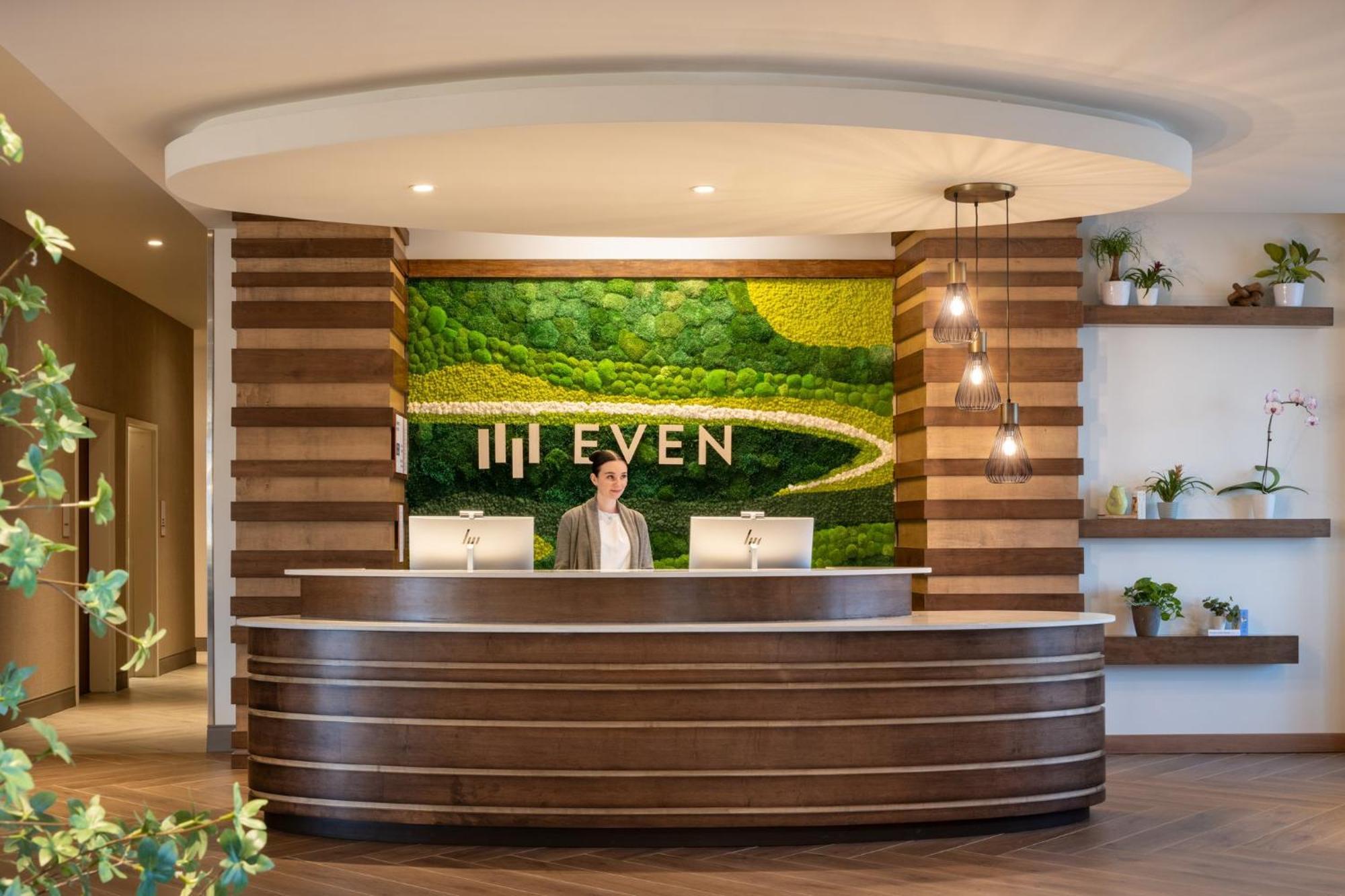 Even Hotel Bozeman Yellowstone Intl Arpt By Ihg Белград Екстер'єр фото